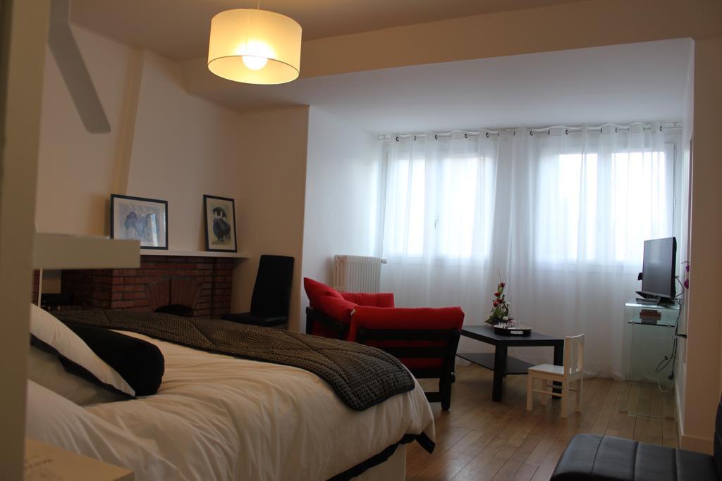 Bed and Breakfast Au Coeur De Beauvais Exterior foto